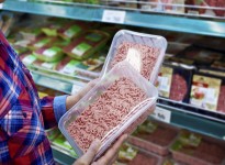 Nhựa d2w trong bao bì thực phẩm và ứng dụng trong dóng gói thịt của ADIV